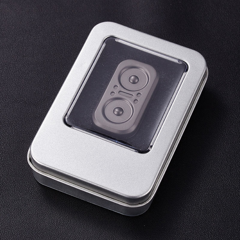 Fingertip spinner