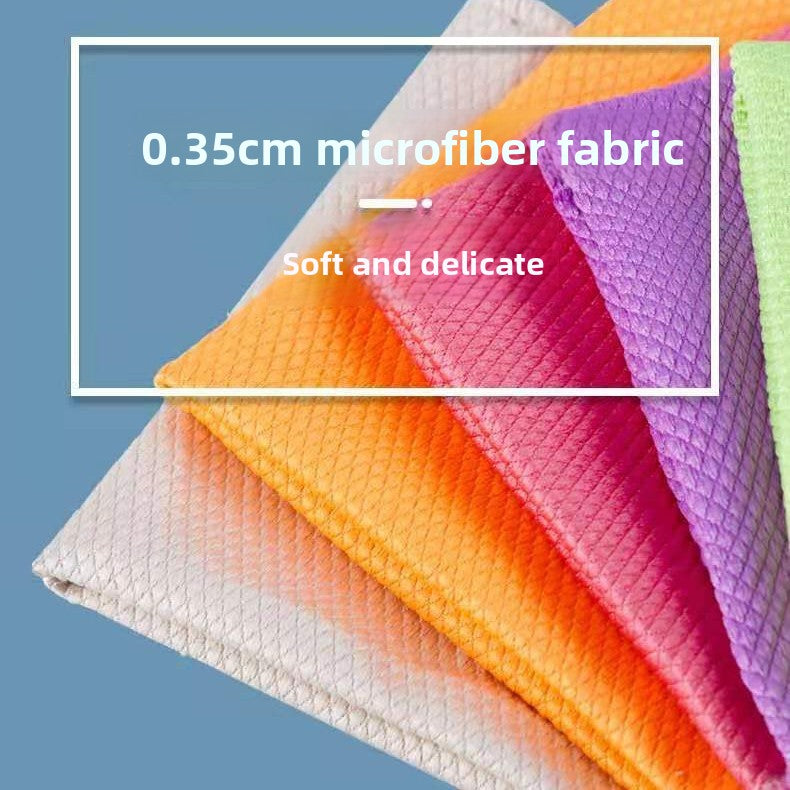 Fish scale cleaning cloth with edge reinforcement scouring pad