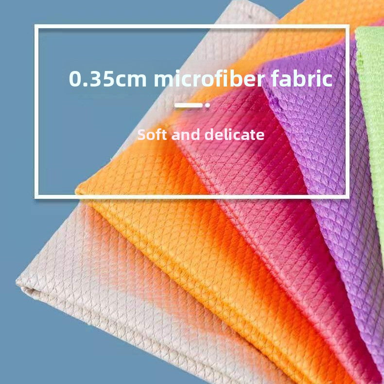 Fish scale cleaning cloth with edge reinforcement scouring pad