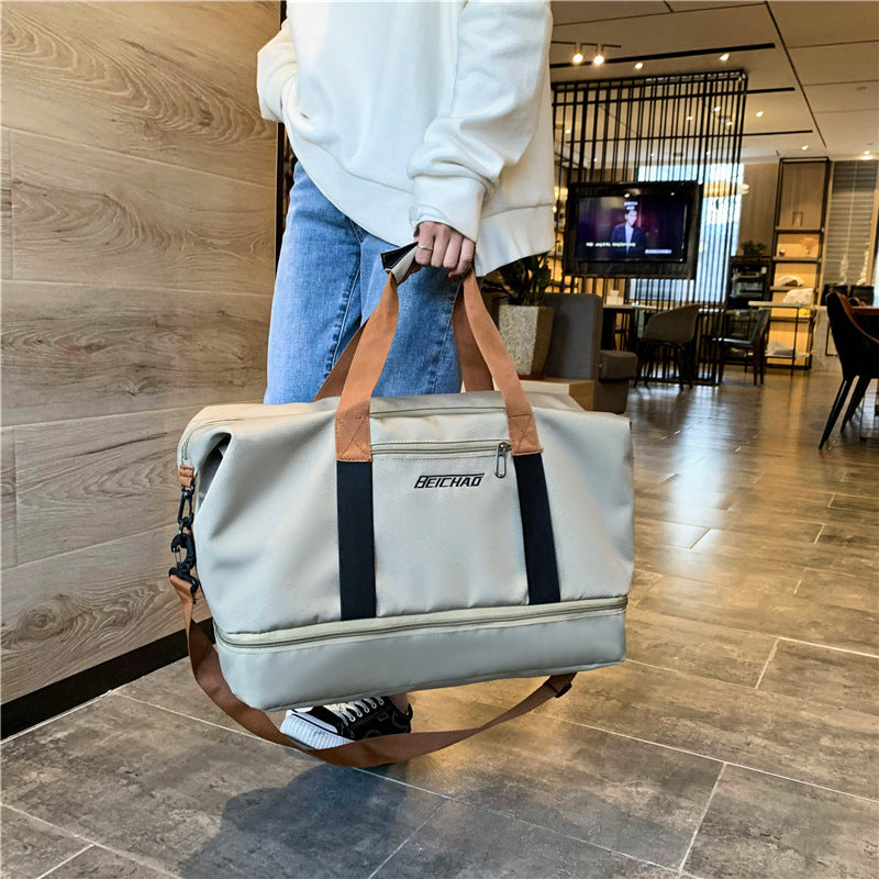 Fitness bag with dry and wet separation