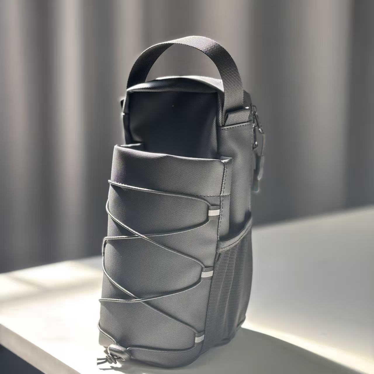 Fitness Magnetic Water Bottle Bag