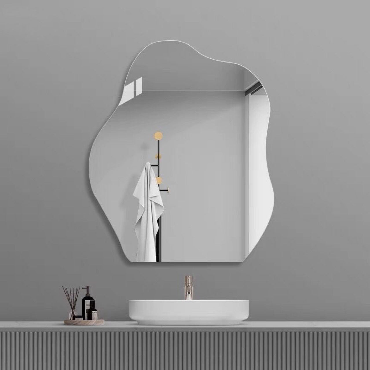 Fitting mirror