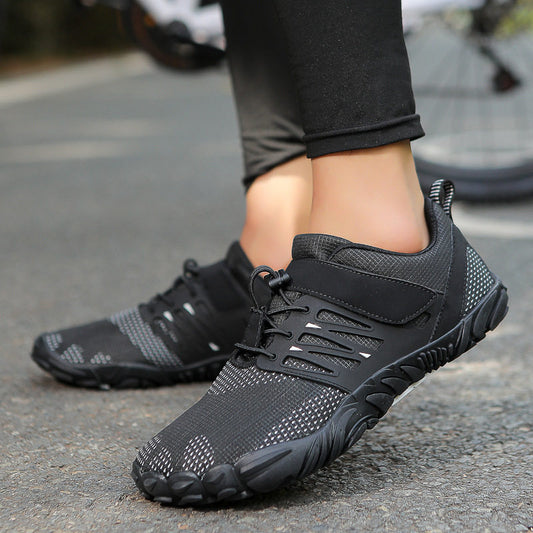 Five-finger outdoor beach shoes