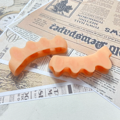 Five-hole toe separator orthotic