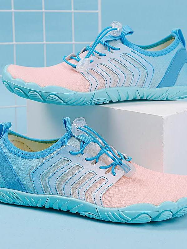 Five-toe outdoor beach shoes