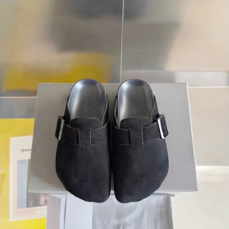 Five-toed casual beach shoes