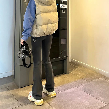 Flared pants, yoga pants