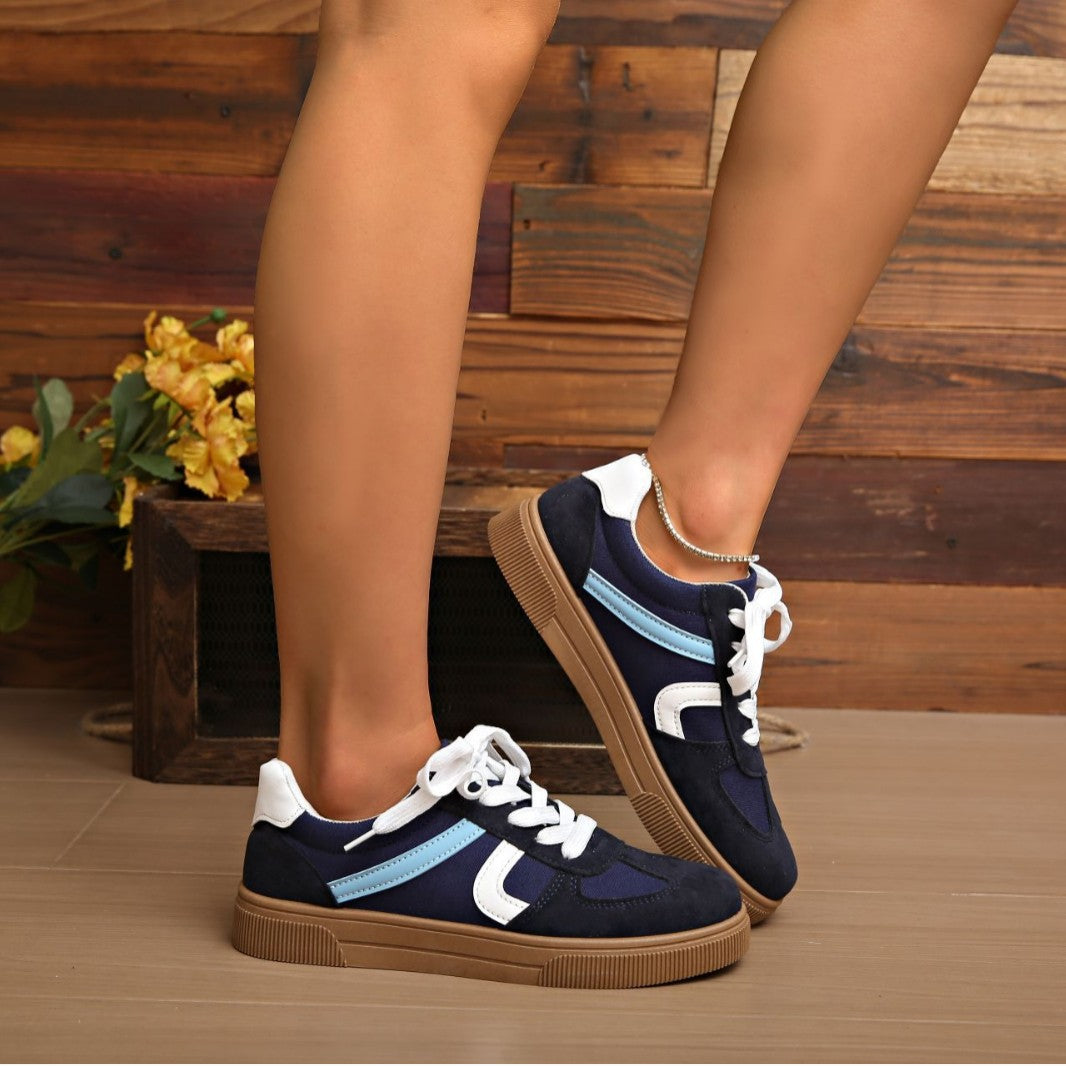 Flat and lightweight German training shoes