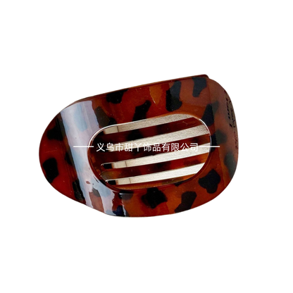 Flat and round hairpins