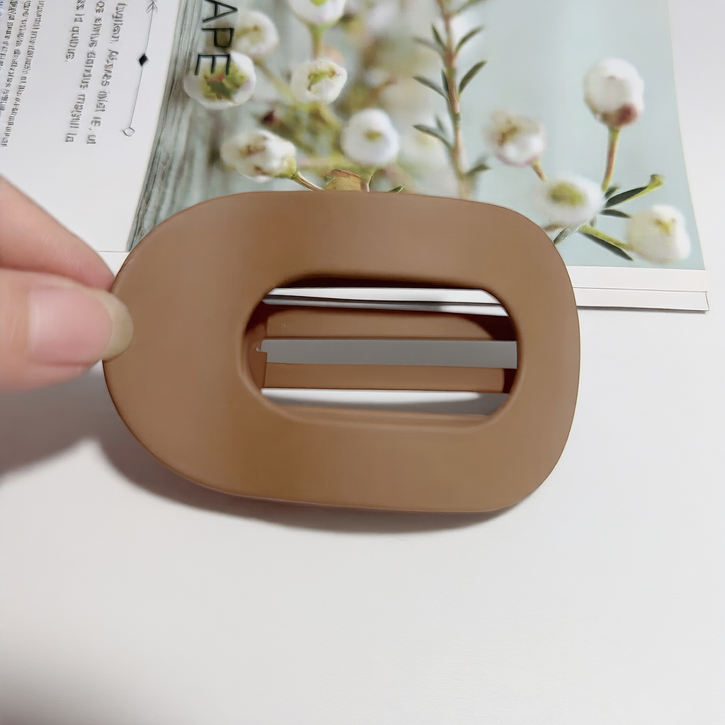 Flat and round hairpins