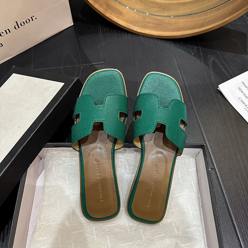 Flat-bottomed H-shaped surface flip-flops