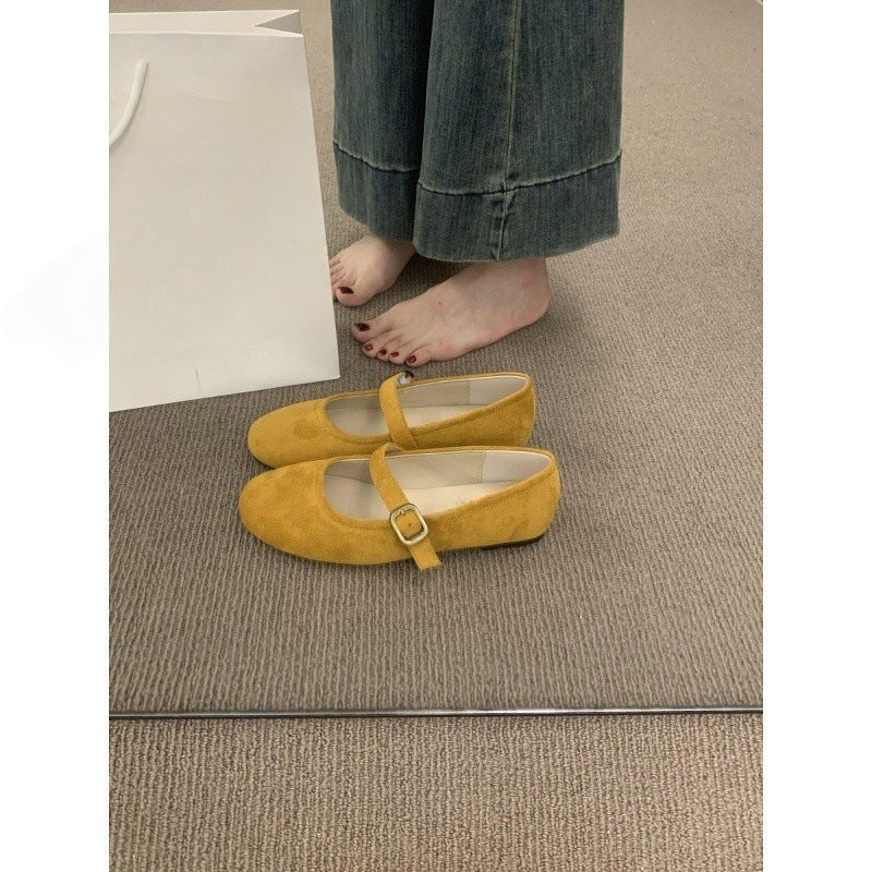 Flat moccasins