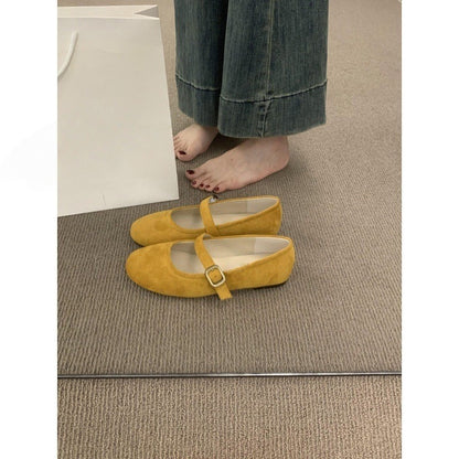 Flat moccasins
