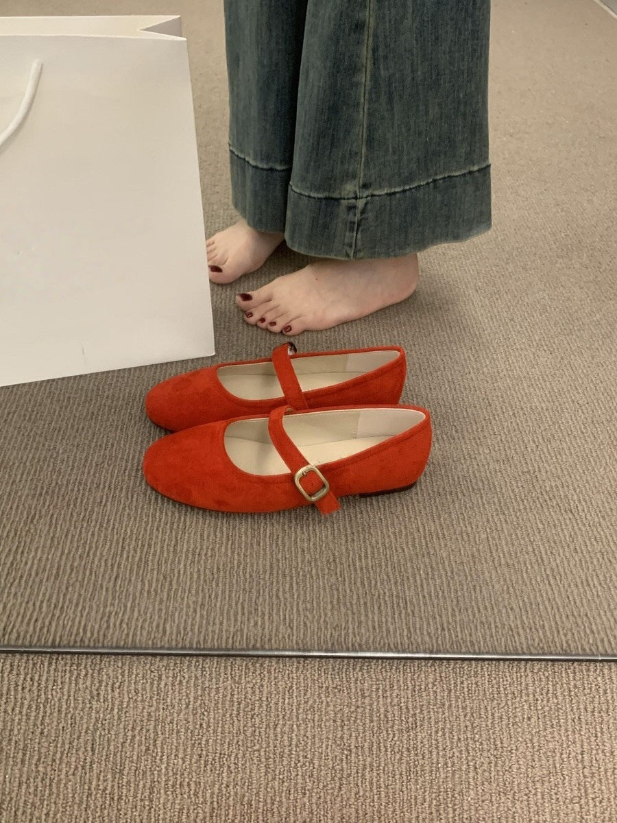 Flat moccasins