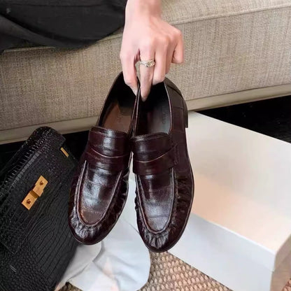 Flat shoes