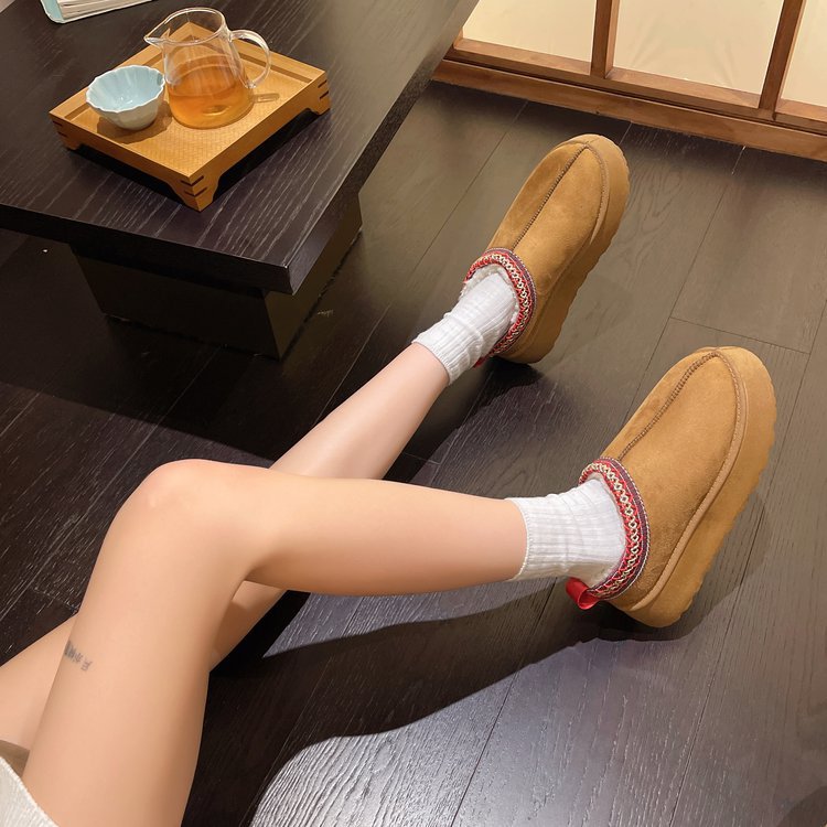 Fleece and fur one-piece flip-top cotton shoes