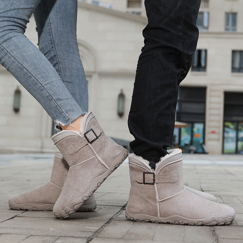 Fleece-lined winter hiking boots with rubber sole
