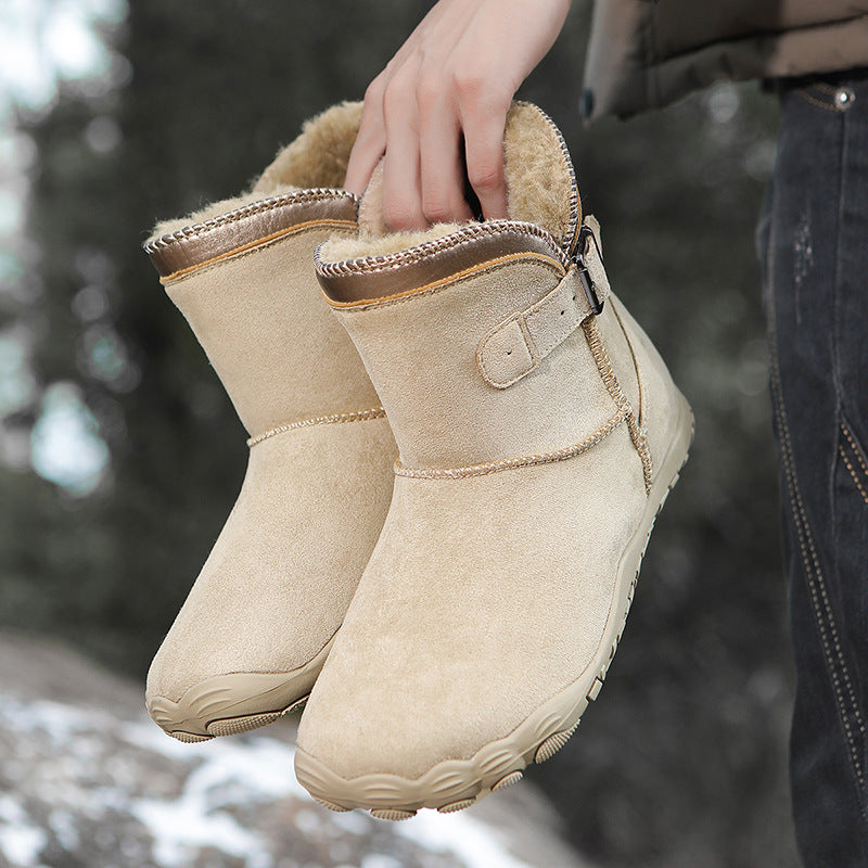 Fleece-lined winter hiking boots with rubber sole