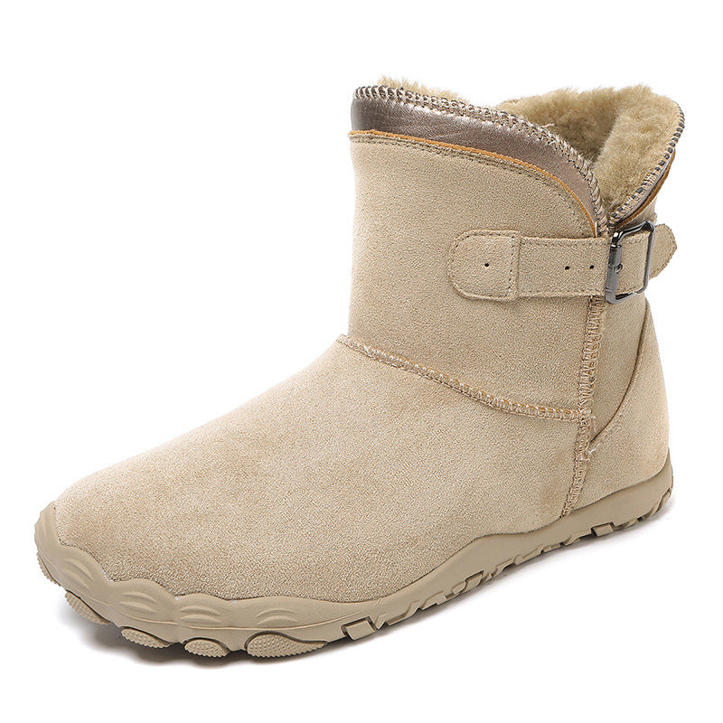 Fleece-lined winter hiking boots with rubber sole
