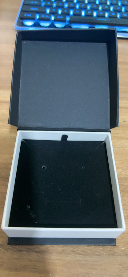 Flip-Top Beveled Edge Jewelry Gift Box