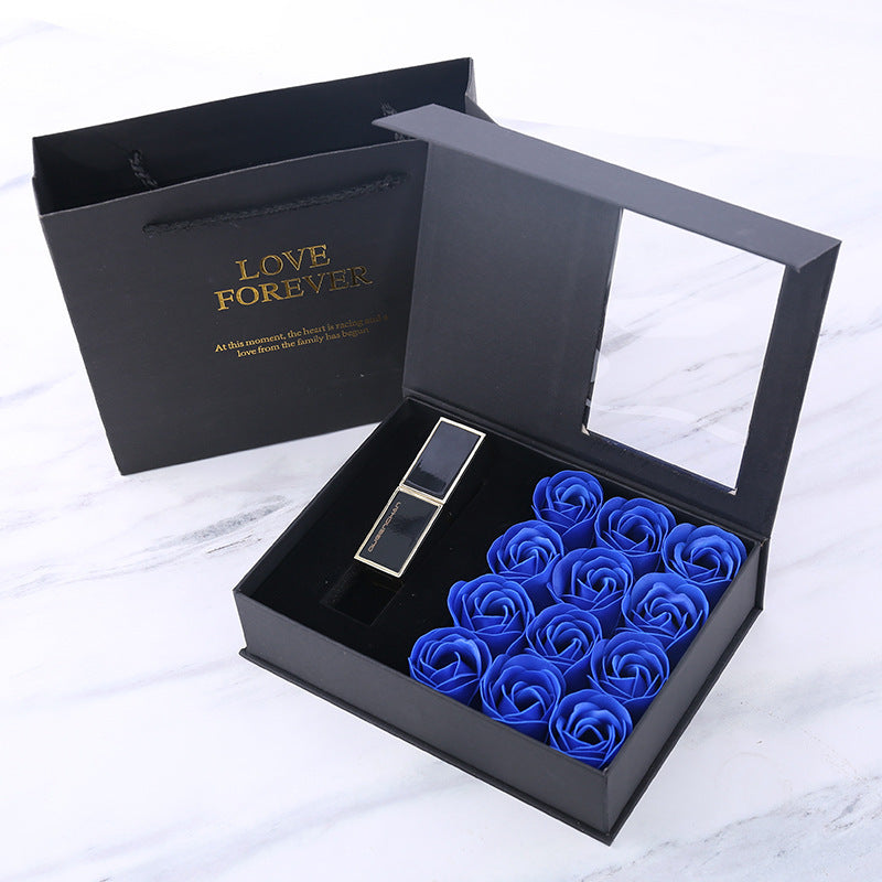 Flip-top necklace box