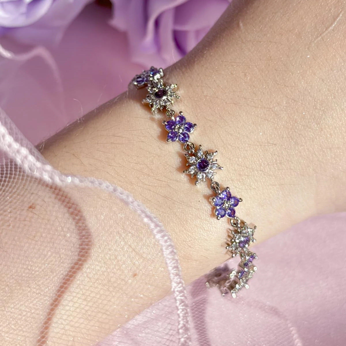 Floral Adjustable Women's Bracelet