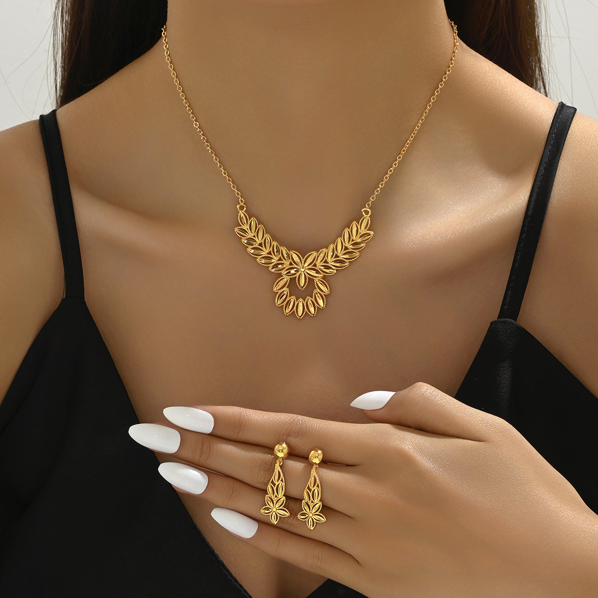 Floral Design Gold Plated Necklace and Earrings Set