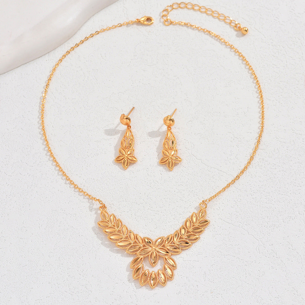 Floral Design Gold Plated Necklace and Earrings Set
