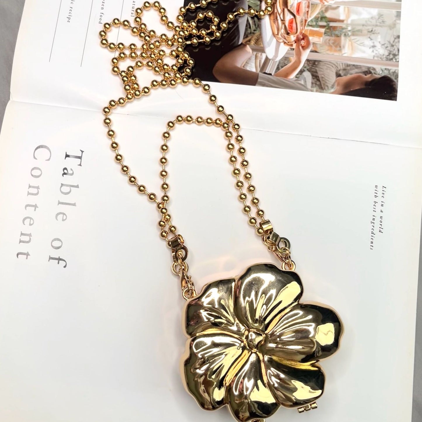 Floral Design Women Chain Crossbody Bag