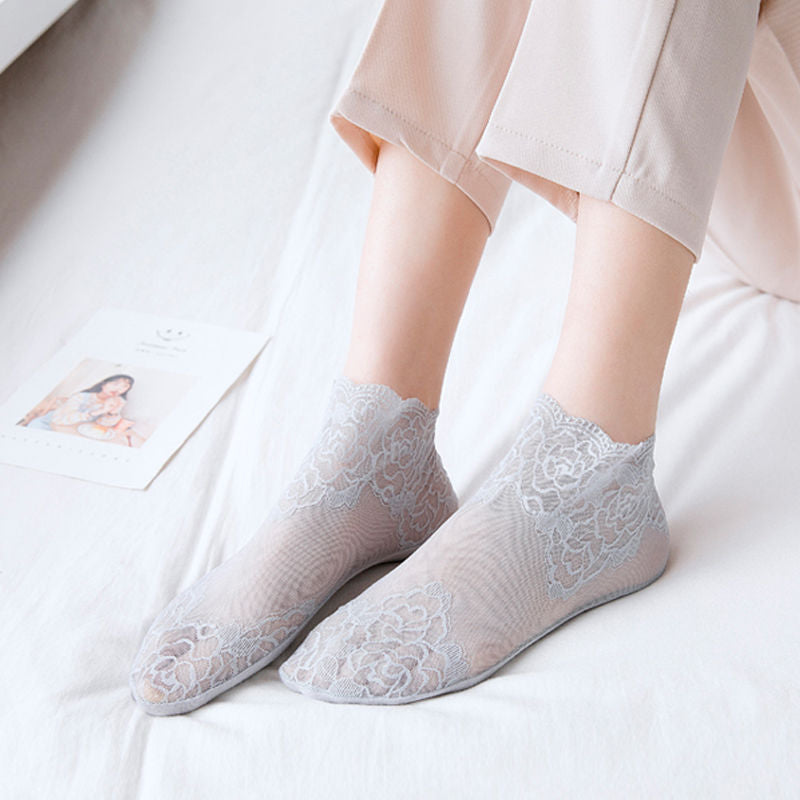 Floral Lace Trim Breathable Cotton Socks