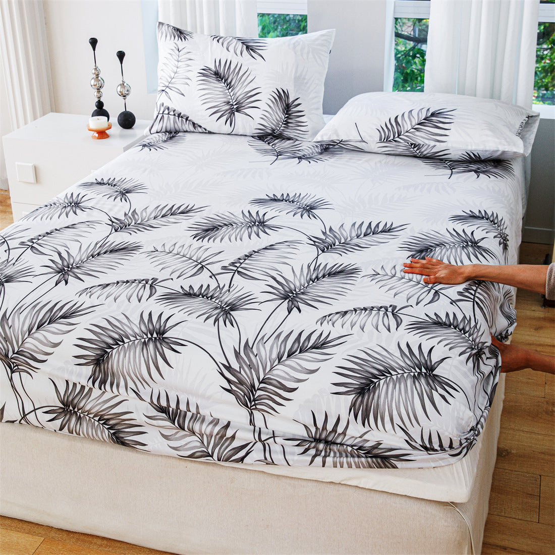 Floral mattress dust cover