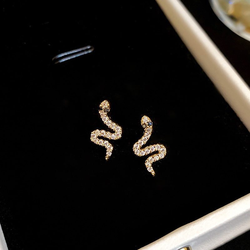 Floral Pearl Earrings Gold Plated