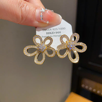 Floral Pearl Earrings Gold Plated