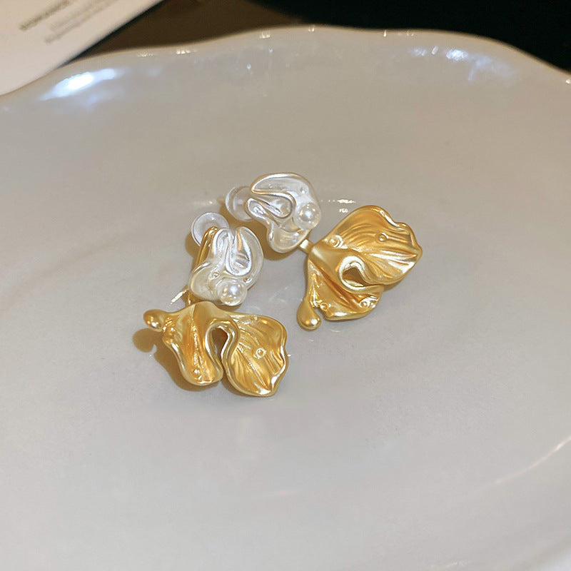 Floral Pearl Earrings Gold Plated