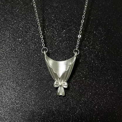 Floral Pendant Necklace