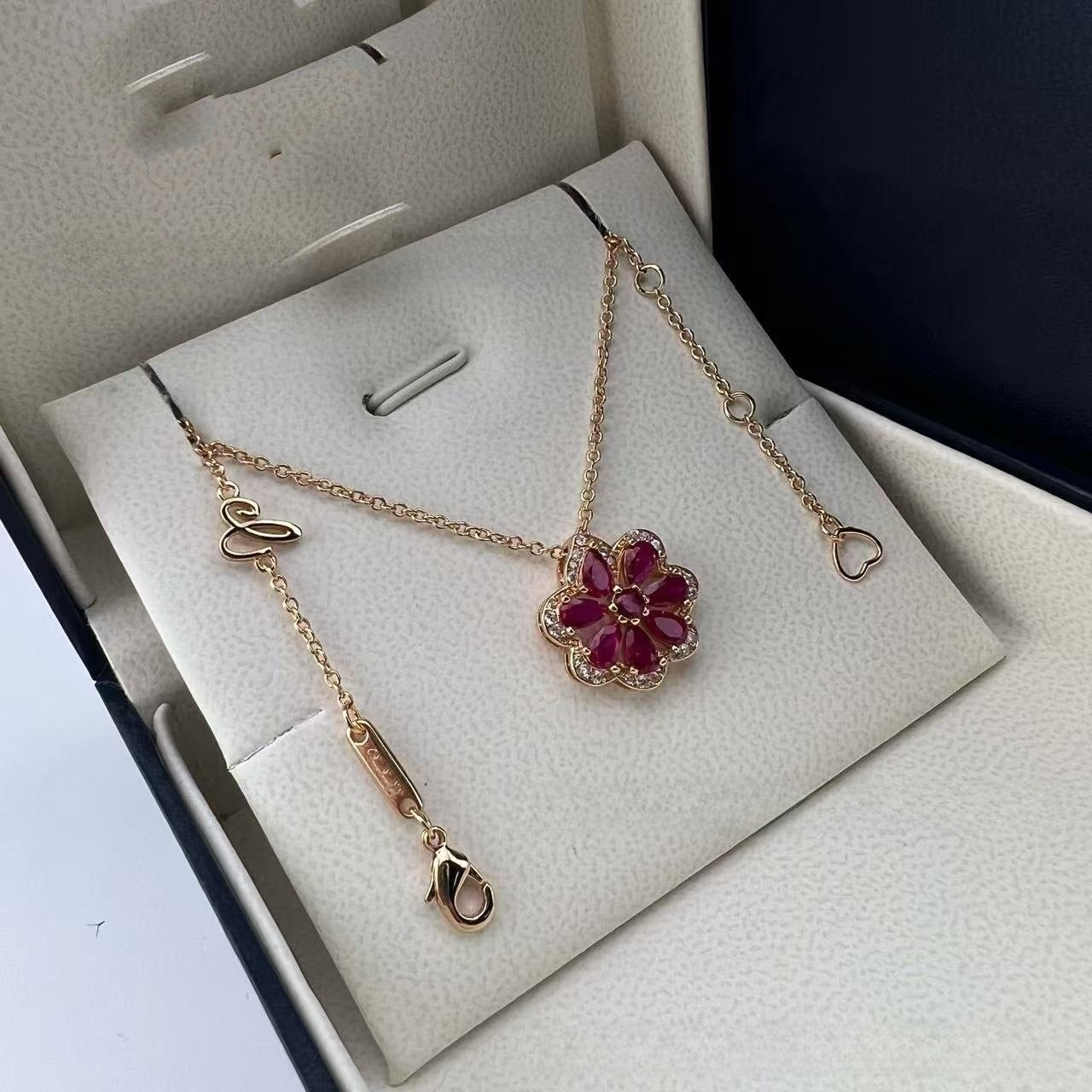 Flower necklace