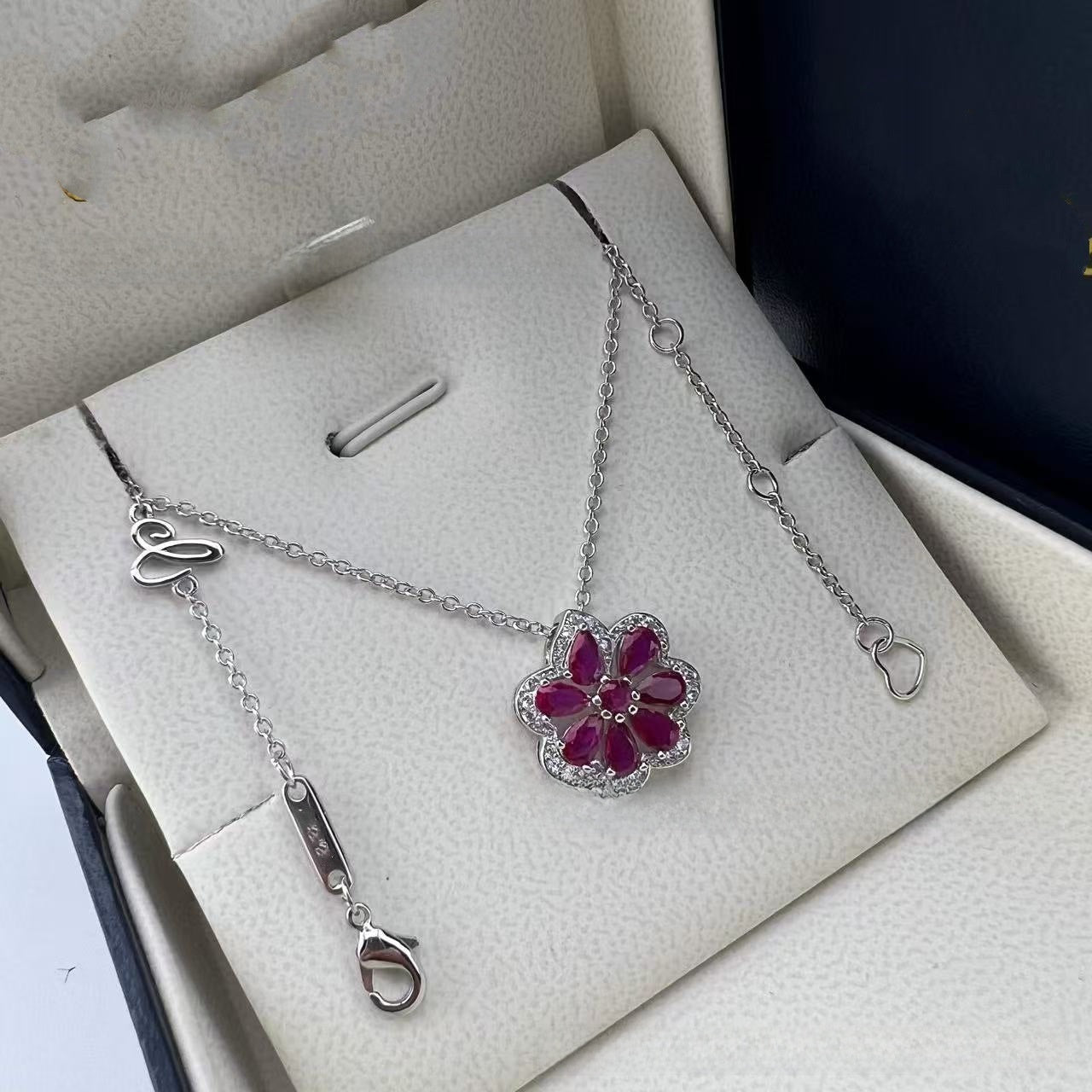 Flower necklace