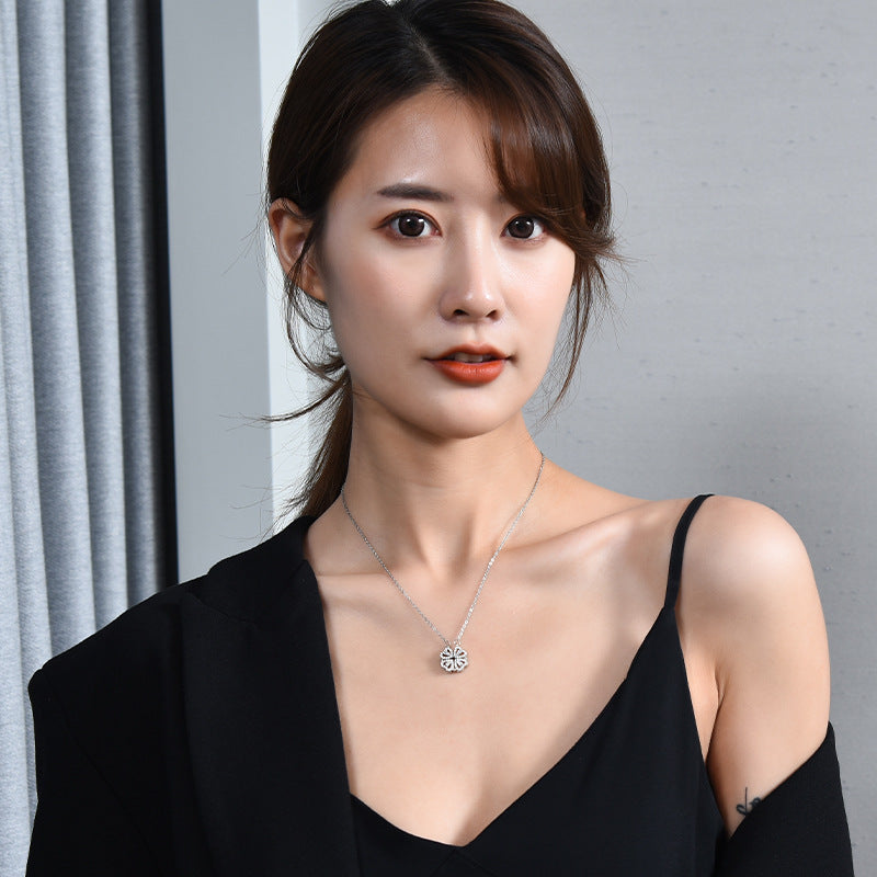 Foldable Heart Four-Leaf Clavicle Necklace