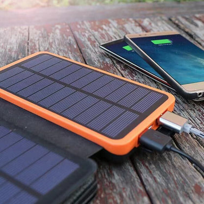 Foldable solar charging device