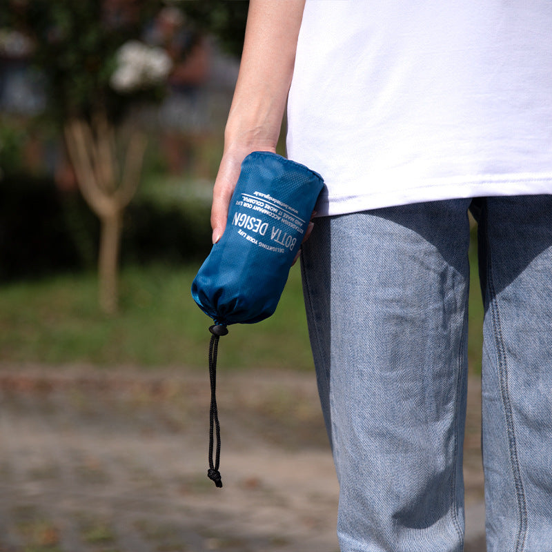Foldable travel bag