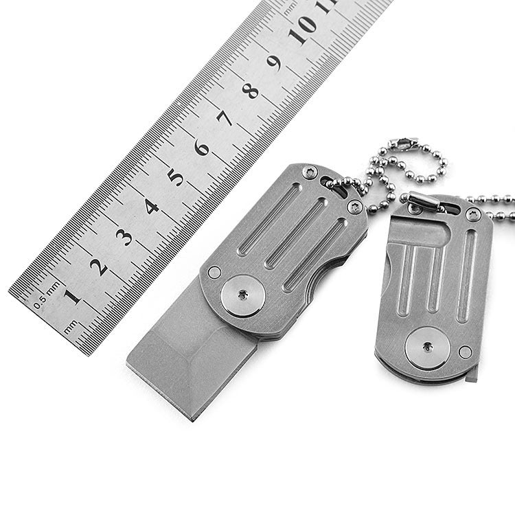 Folding outdoor cutter
