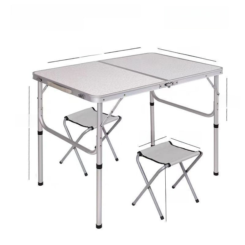 Folding table