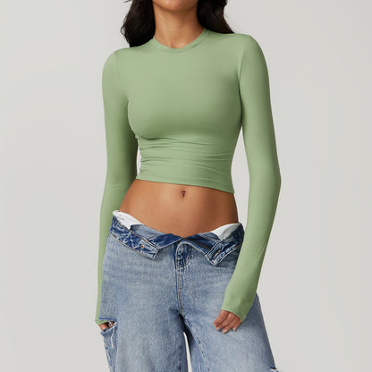 Form-fitting sports T-shirt