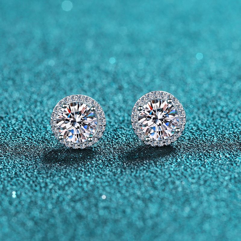 Four-claw round stud earrings