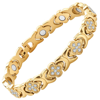 Four-leaf clover bracelet