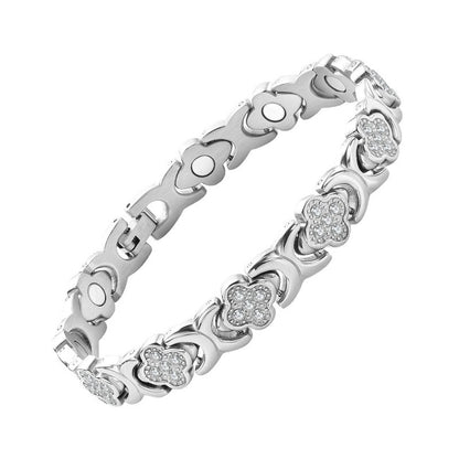 Four-leaf clover bracelet