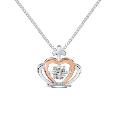 Four-leaf clover necklace with fashionable zircon heart pendant