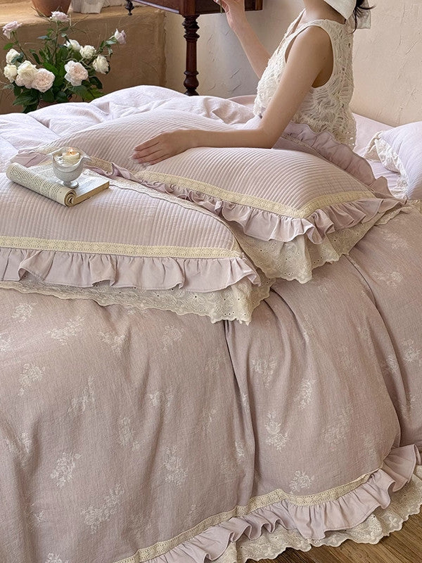 Four-piece bed set