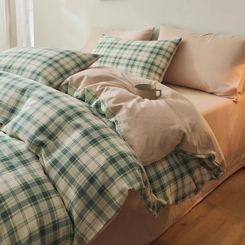 Four-piece bed set
