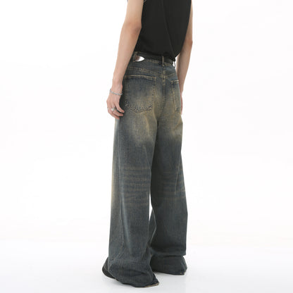 Four-season style casual jeans in a trendy western style